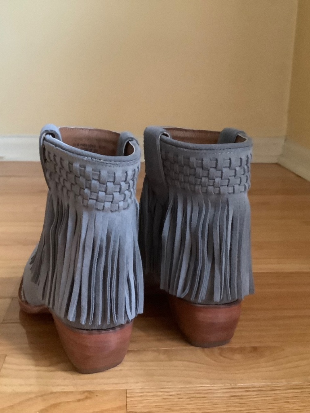 Frye NWOT Sacha Fringe Western Bootie Steel Blue SZ 7.5 - Picture 5 of 14